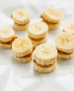 Frozen Chocolate Peanut Butter Banana Bites The Balanced Beauty